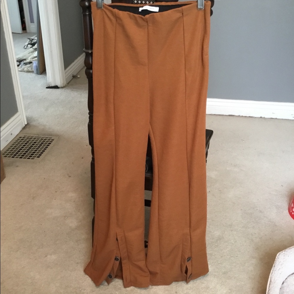 NWOT! Zara wide button leg trousers. Sz XS